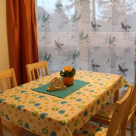 Revfalu Apartman * Дьёр