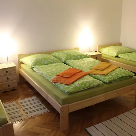 Апартаменты Revfalu Apartman *