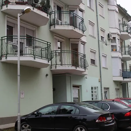 Revfalu Apartman Апартаменты Дьёр